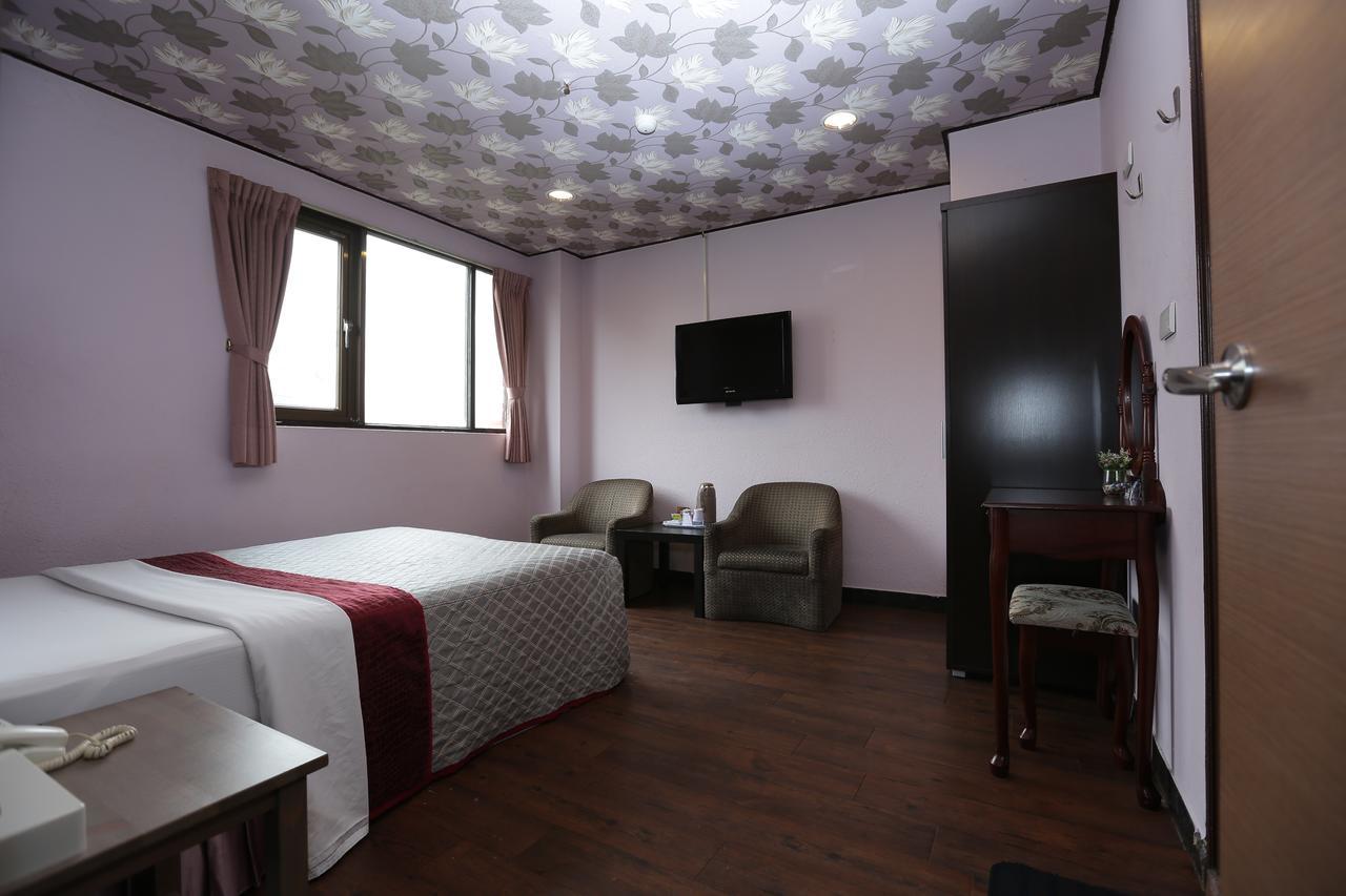 Sofu Hotel Тайпей Екстериор снимка